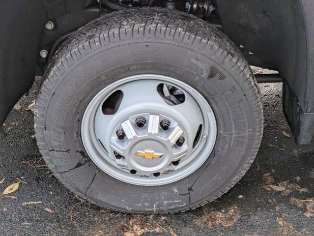 2025 Chevrolet Silverado 3500 HD Chassis Cab 4WD Reg Cab 171" WB, 84.5" CA Work Truck