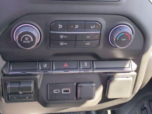 2026 Chevrolet Silverado 3500 HD Chassis Cab 4WD Reg Cab 171" WB, 84.5" CA Work Truck