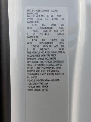 2025 Chevrolet Silverado 3500 HD Chassis Cab 4WD Reg Cab 171" WB, 84.5" CA Work Truck