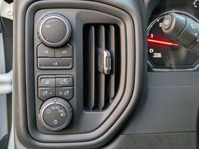 2025 Chevrolet Silverado 3500 HD Chassis Cab 4WD Reg Cab 171" WB, 84.5" CA Work Truck