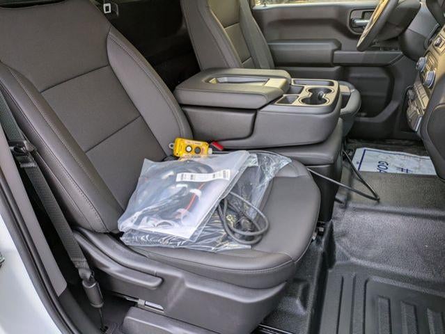 2025 Chevrolet Silverado 3500 HD Chassis Cab 4WD Reg Cab 171" WB, 84.5" CA Work Truck