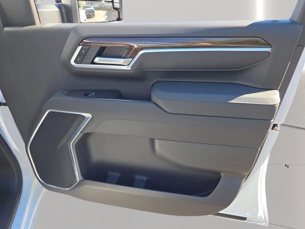 2026 Chevrolet Silverado 2500 HD Crew Cab Standard Box 4-Wheel Drive LT