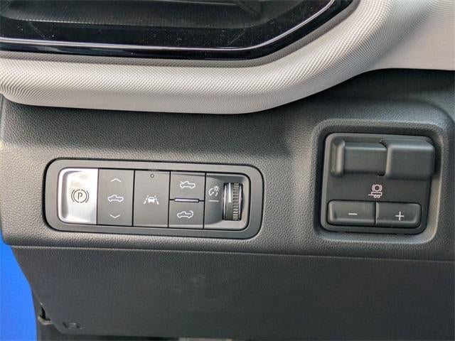 2025 Chevrolet Silverado EV e4WD Crew Cab Max Range RST