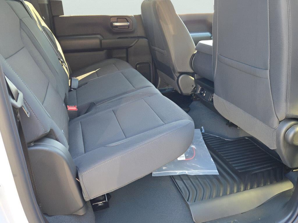 2026 Chevrolet Silverado 2500 HD Crew Cab Standard Box 4-Wheel Drive Custom