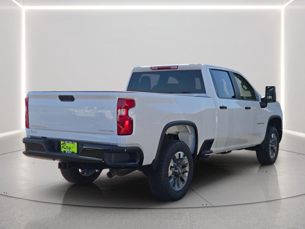 2026 Chevrolet Silverado 2500 HD Crew Cab Standard Box 4-Wheel Drive Custom