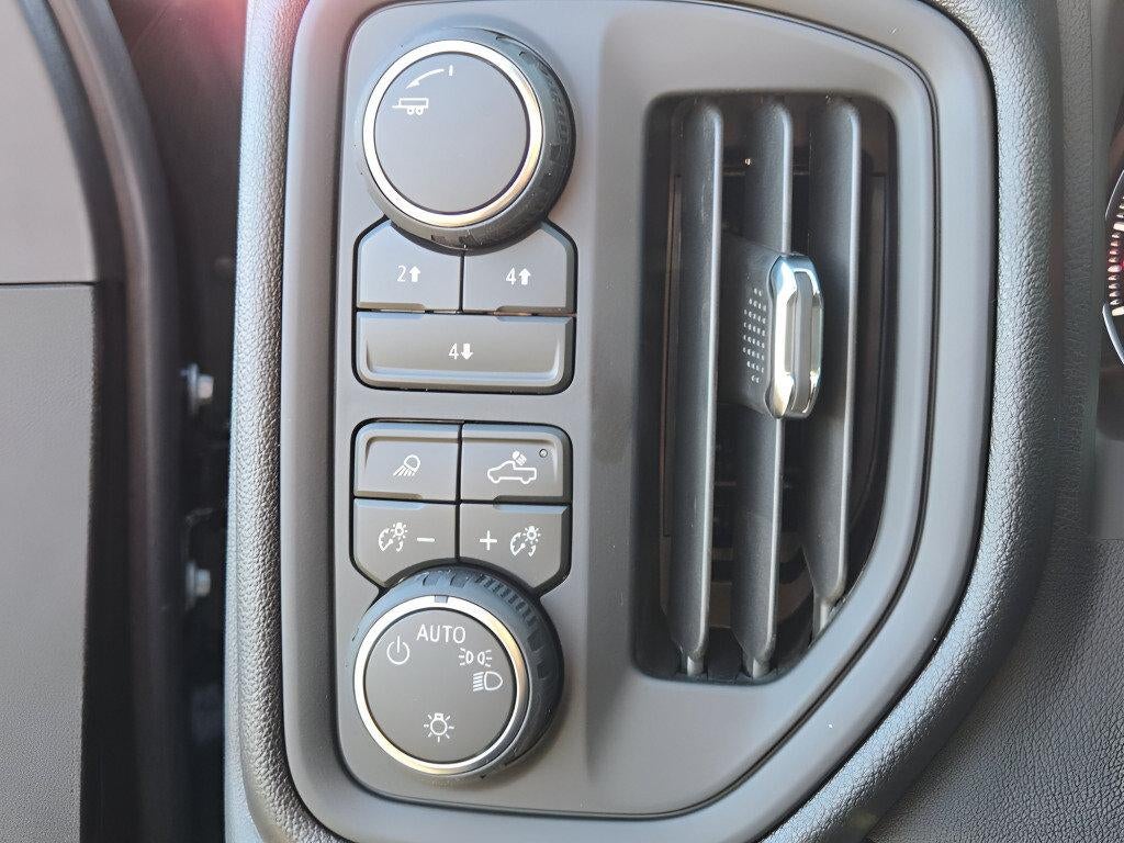 2026 Chevrolet Silverado 2500 HD Crew Cab Standard Box 4-Wheel Drive Custom