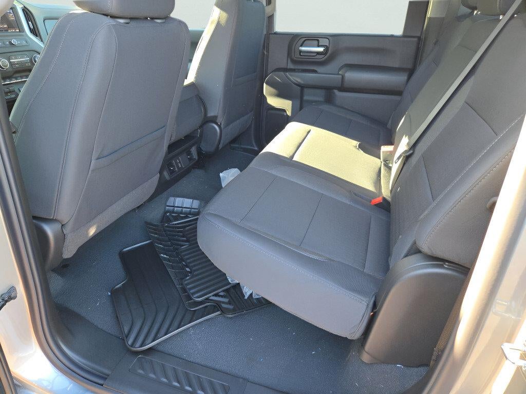 2026 Chevrolet Silverado 2500 HD Crew Cab Standard Box 4-Wheel Drive Custom