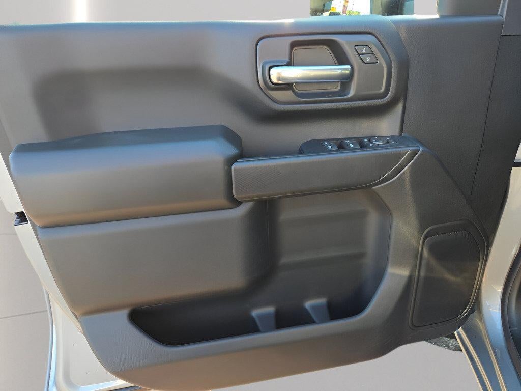 2026 Chevrolet Silverado 2500 HD Crew Cab Standard Box 4-Wheel Drive Custom