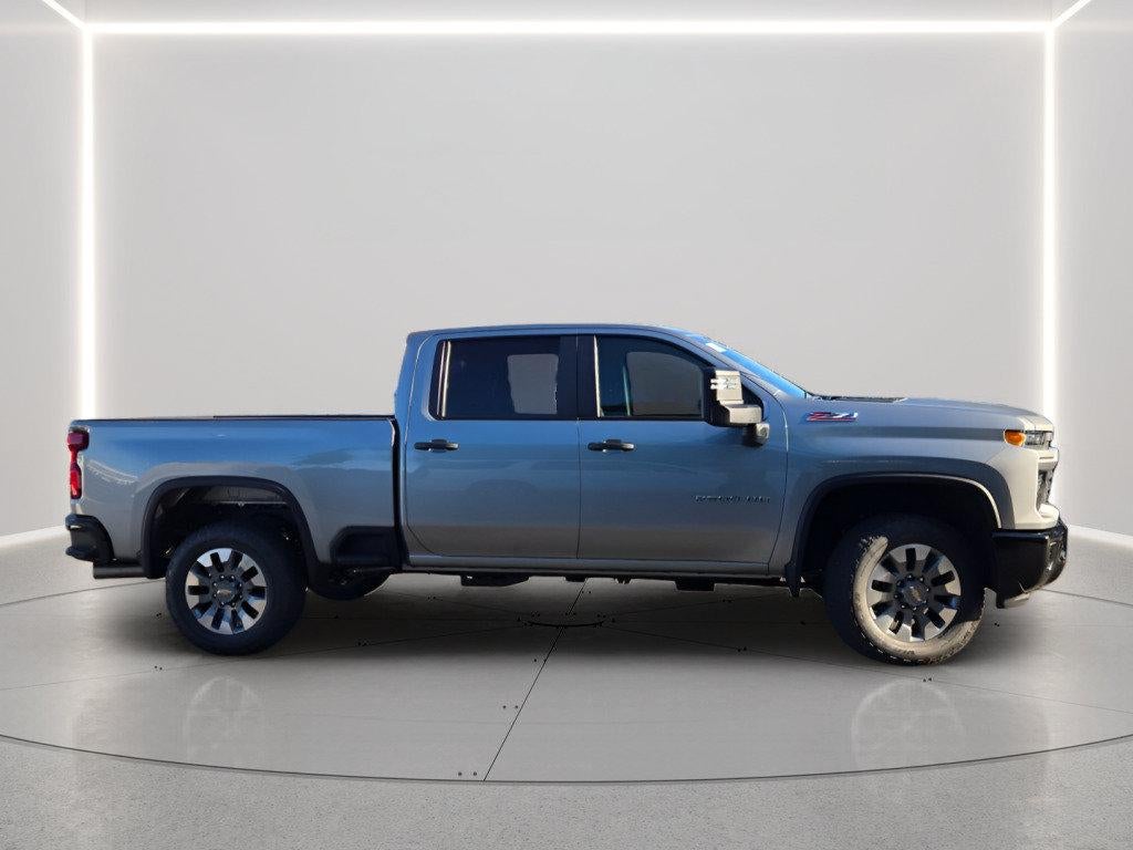 2026 Chevrolet Silverado 2500 HD Crew Cab Standard Box 4-Wheel Drive Custom