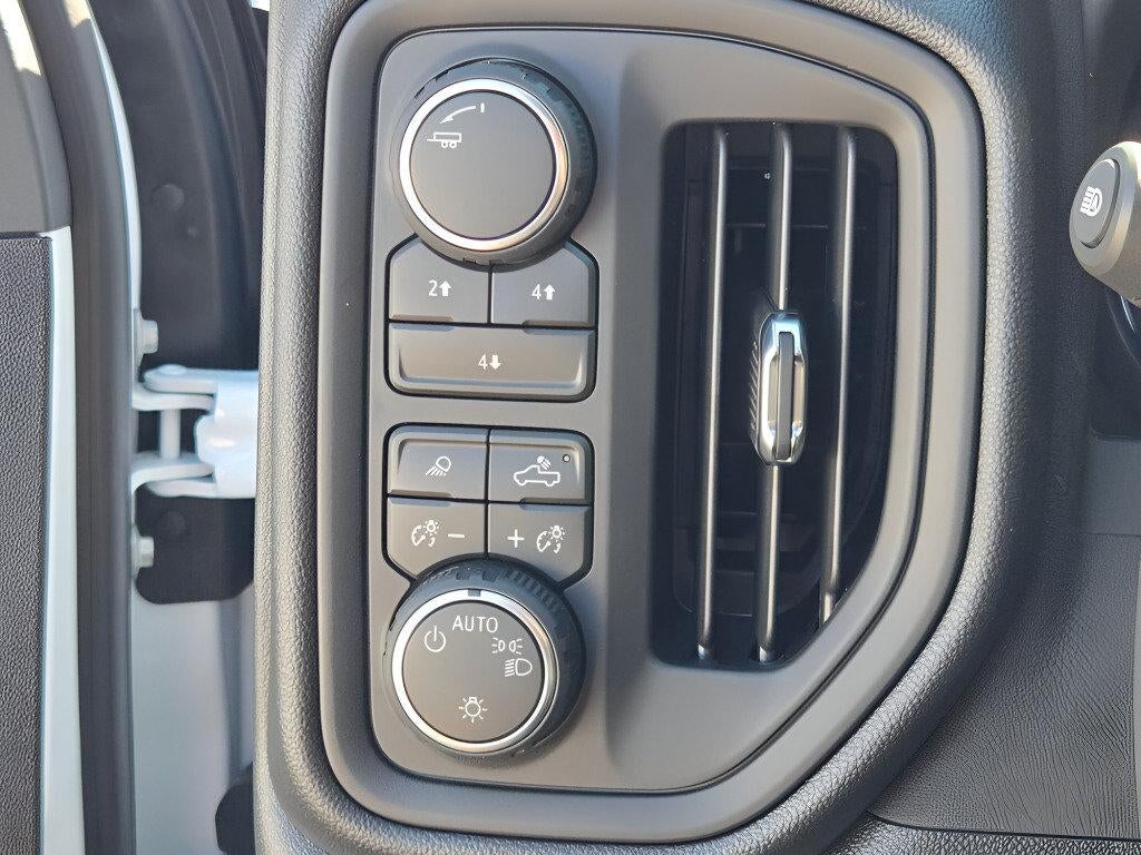 2026 Chevrolet Silverado 2500 HD Crew Cab Standard Box 4-Wheel Drive Custom