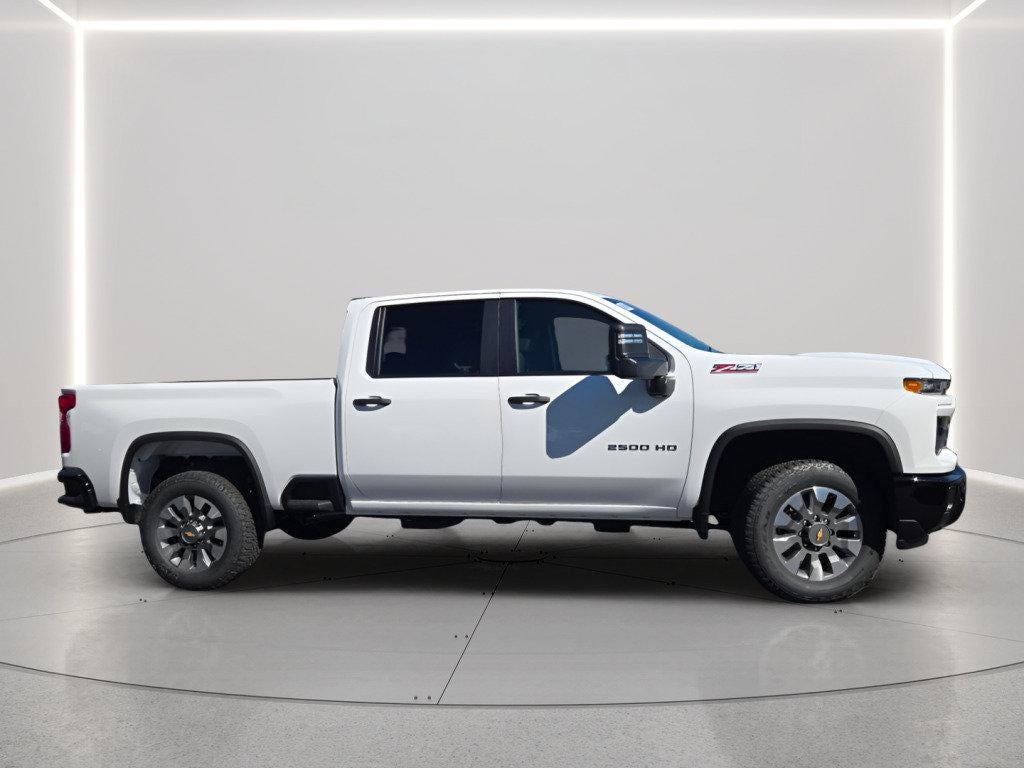 2026 Chevrolet Silverado 2500 HD Crew Cab Standard Box 4-Wheel Drive Custom