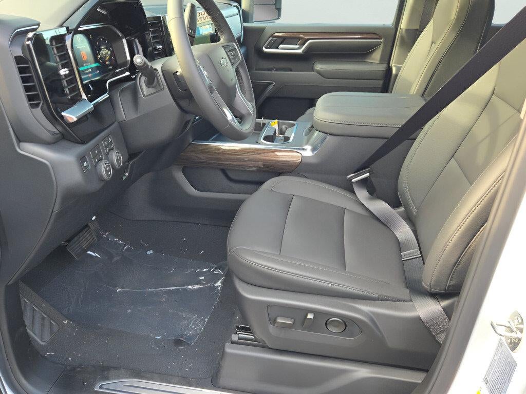 2026 Chevrolet Silverado 2500 HD Crew Cab Standard Box 4-Wheel Drive LT