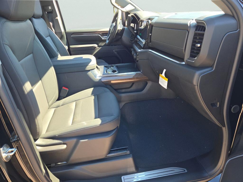 2026 Chevrolet Silverado 2500 HD Crew Cab Standard Box 4-Wheel Drive LT