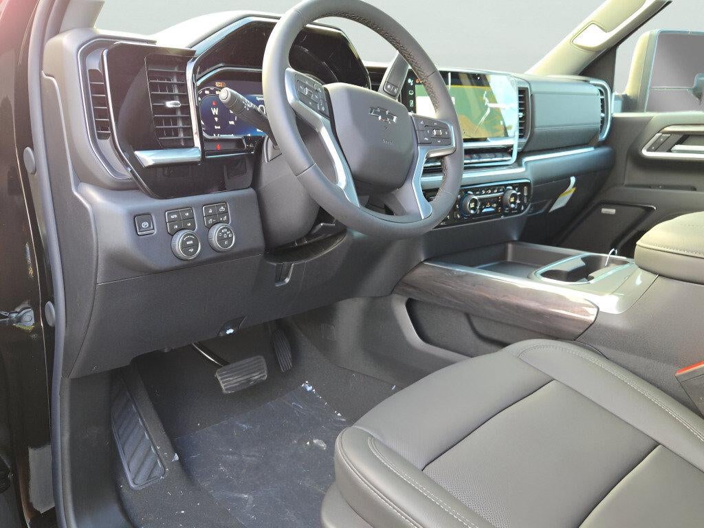 2026 Chevrolet Silverado 2500 HD Crew Cab Standard Box 4-Wheel Drive LTZ