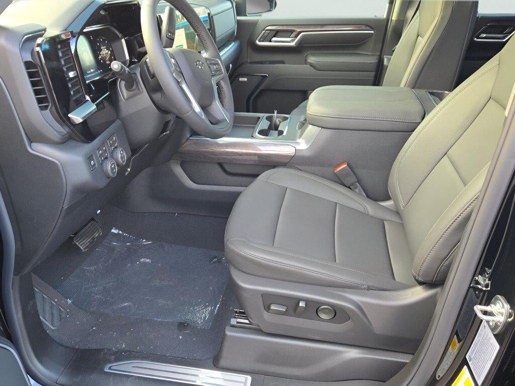 2026 Chevrolet Silverado 2500 HD Crew Cab Standard Box 4-Wheel Drive LTZ