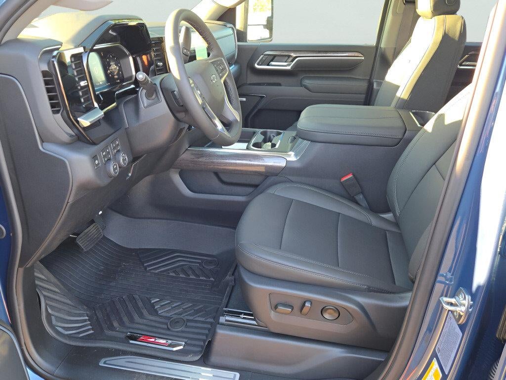 2026 Chevrolet Silverado 2500 HD Crew Cab Standard Box 4-Wheel Drive LTZ