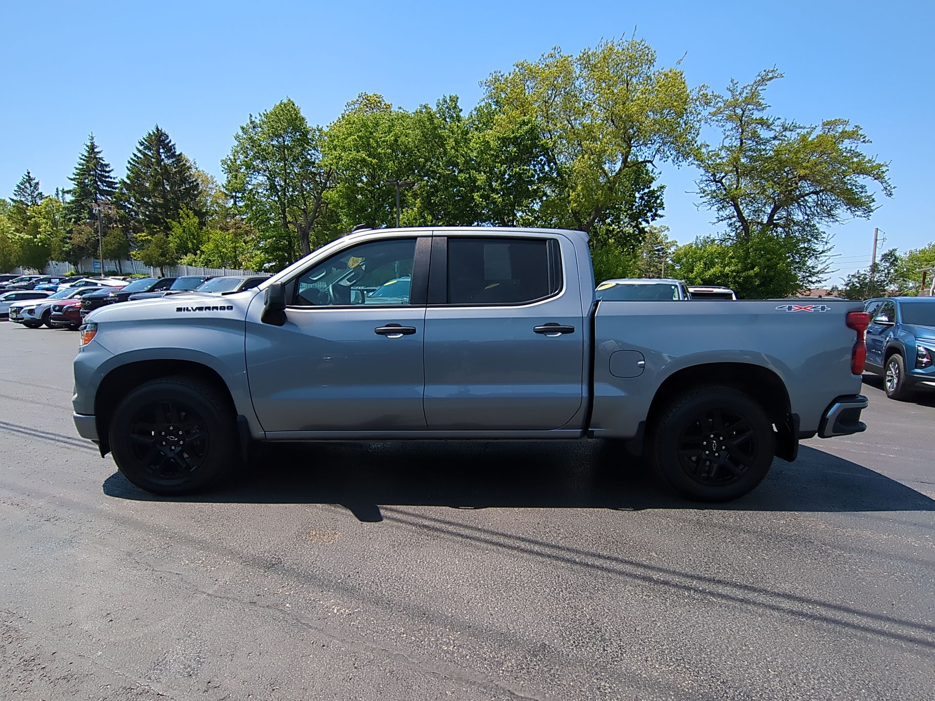 2023 Chevrolet Silverado 1500 Custom