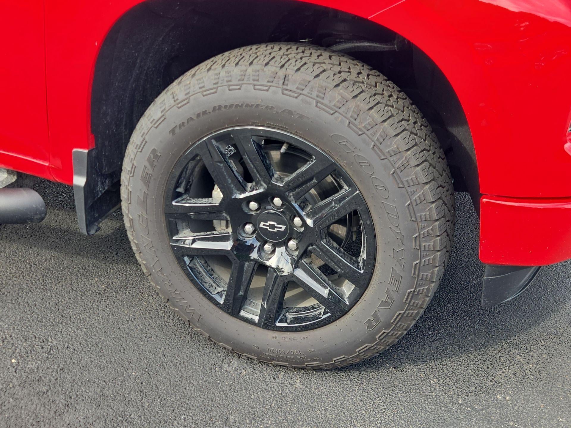 2025 Chevrolet Silverado 1500 Custom