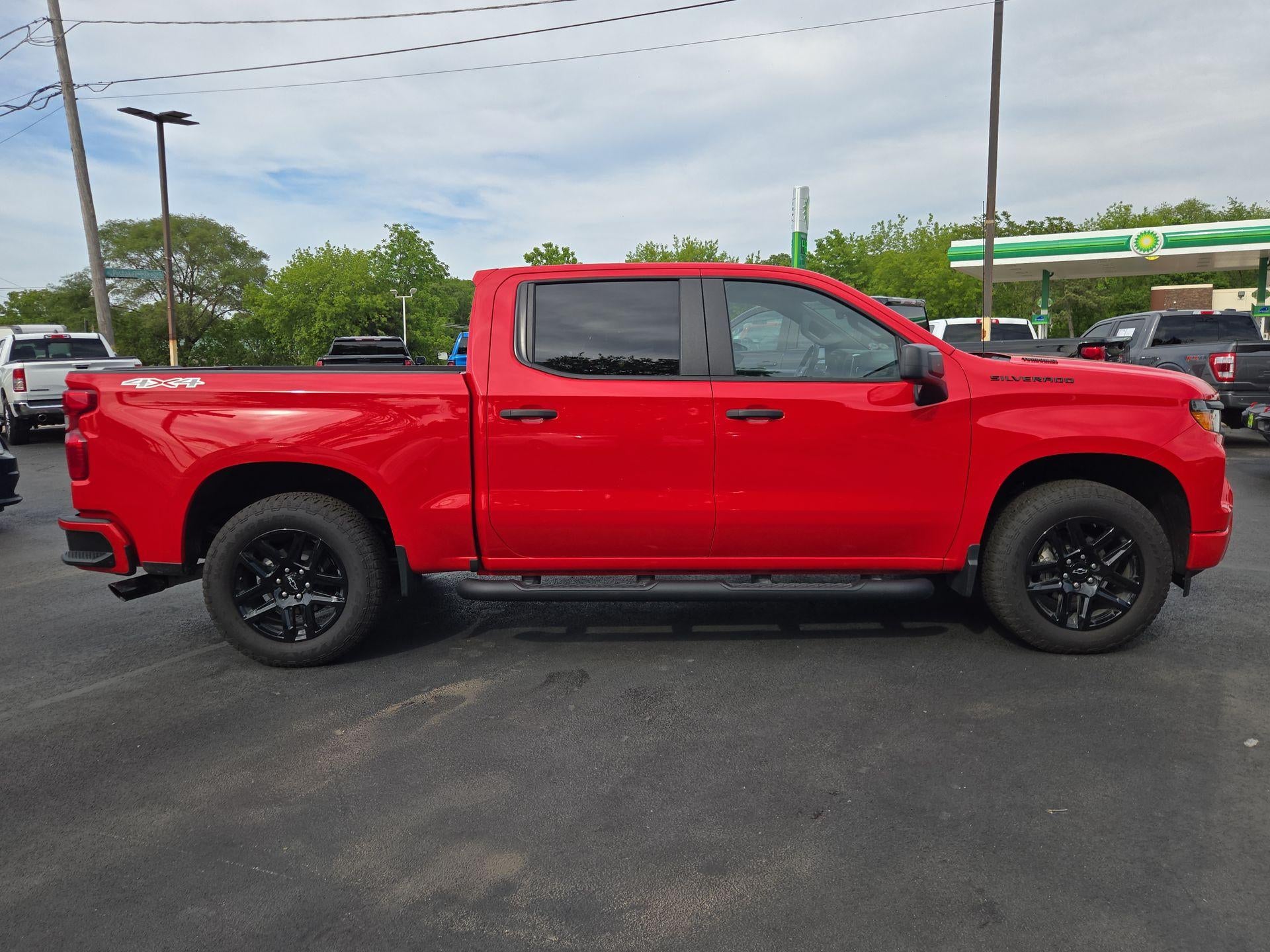 2025 Chevrolet Silverado 1500 Custom