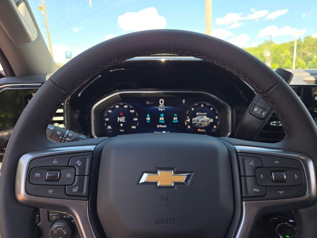 2026 Chevrolet Silverado 1500 Crew Cab Short Box 4-Wheel Drive LT 2FL