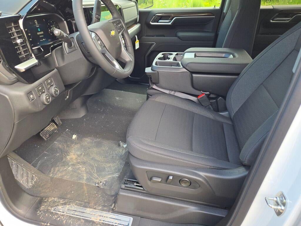2026 Chevrolet Silverado 1500 Crew Cab Short Box 4-Wheel Drive LT 2FL