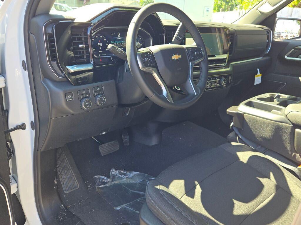 2026 Chevrolet Silverado 1500 Crew Cab Short Box 4-Wheel Drive LT 2FL
