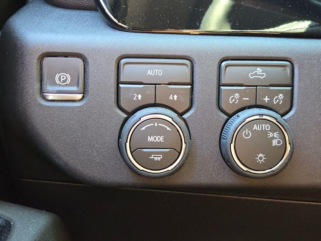 2026 Chevrolet Silverado 1500 Crew Cab Short Box 4-Wheel Drive LT 2FL