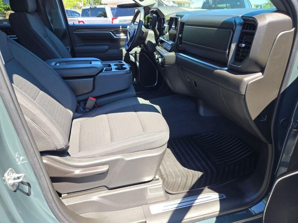 2025 Chevrolet Silverado 1500 LT (2FL)