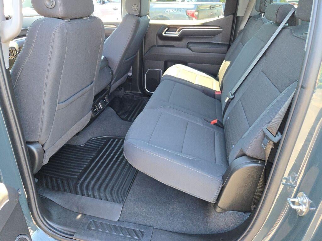 2025 Chevrolet Silverado 1500 LT (2FL)