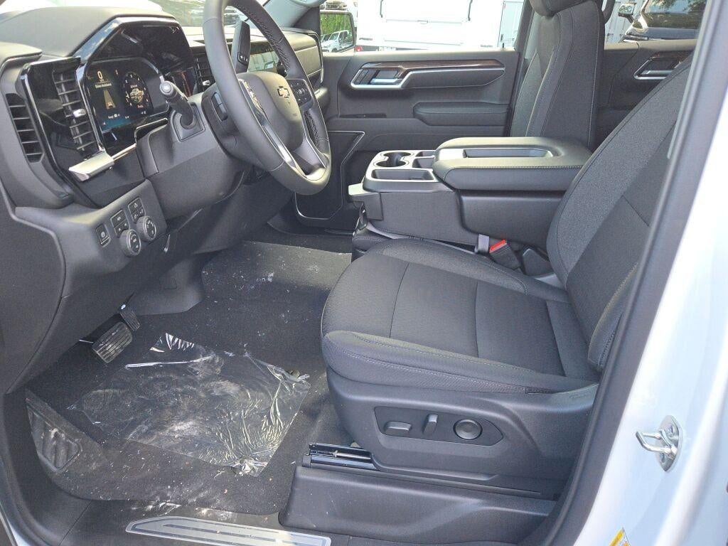 2026 Chevrolet Silverado 1500 Crew Cab Short Box 4-Wheel Drive LT 2FL