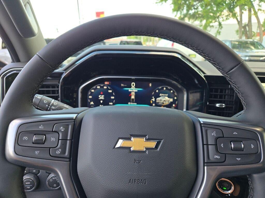 2026 Chevrolet Silverado 1500 Crew Cab Short Box 4-Wheel Drive LT 2FL