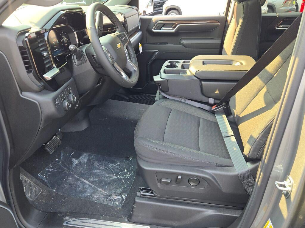 2026 Chevrolet Silverado 1500 Crew Cab Short Box 4-Wheel Drive LT 2FL