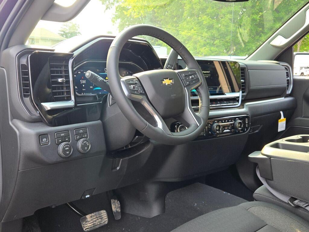2026 Chevrolet Silverado 1500 Crew Cab Short Box 4-Wheel Drive LT 2FL