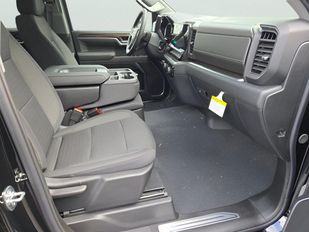 2026 Chevrolet Silverado 1500 Crew Cab Short Box 4-Wheel Drive LT 2FL