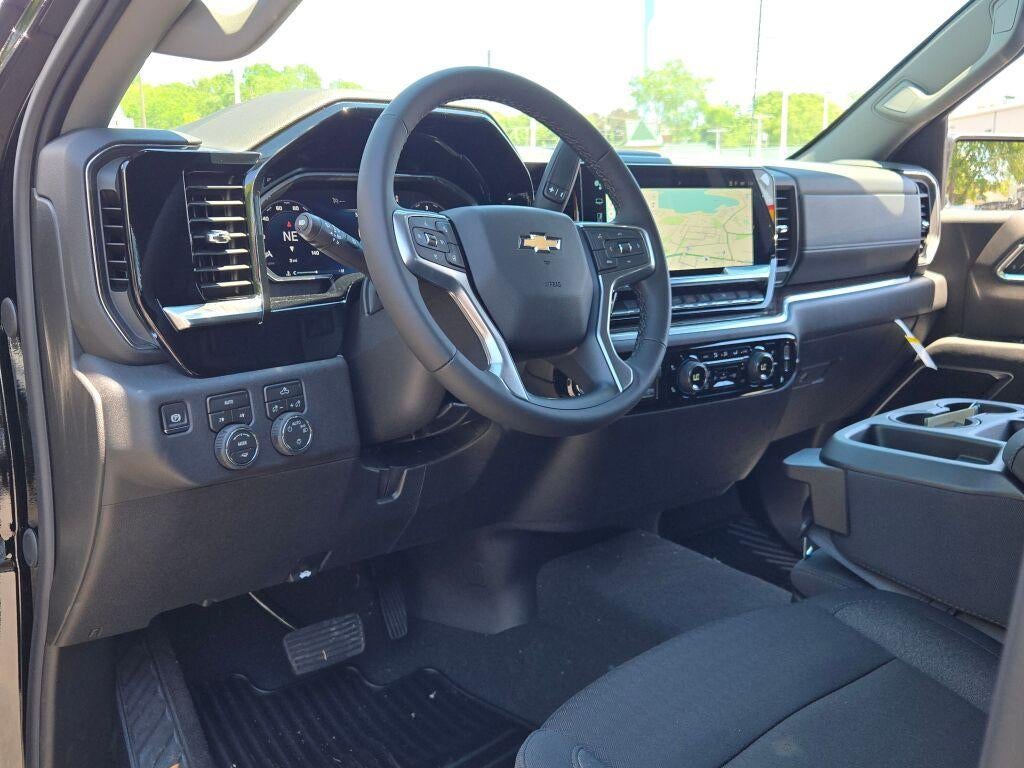 2026 Chevrolet Silverado 1500 Crew Cab Short Box 4-Wheel Drive LT 2FL