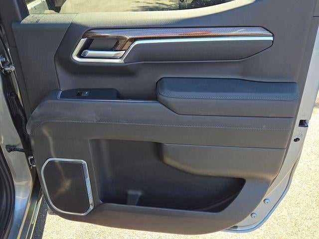 2026 Chevrolet Silverado 1500 Crew Cab Short Box 4-Wheel Drive LT 2FL