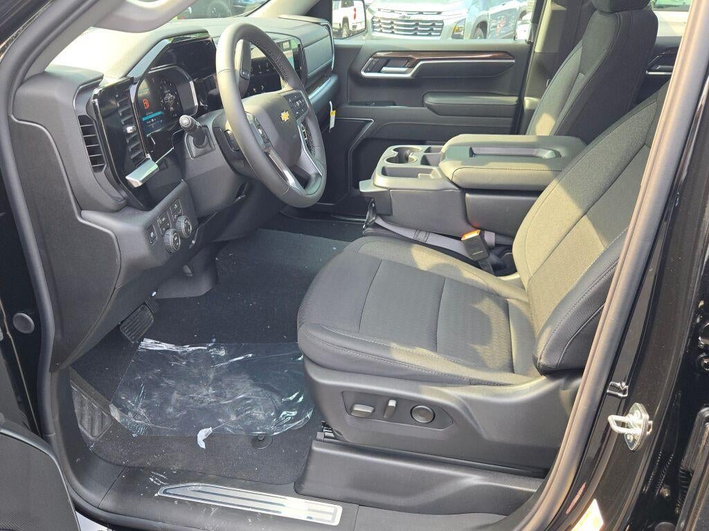 2026 Chevrolet Silverado 1500 Crew Cab Short Box 4-Wheel Drive LT 2FL