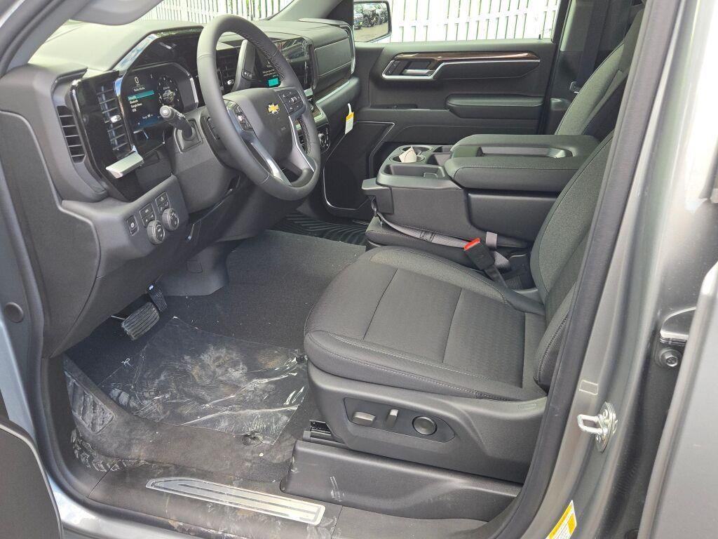 2026 Chevrolet Silverado 1500 Crew Cab Short Box 4-Wheel Drive LT 2FL