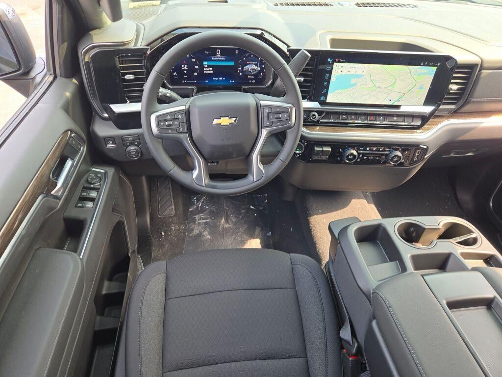 2026 Chevrolet Silverado 1500 Crew Cab Short Box 4-Wheel Drive LT 2FL