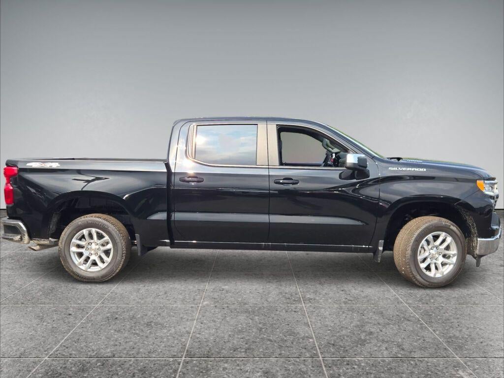 2026 Chevrolet Silverado 1500 Crew Cab Short Box 4-Wheel Drive LT 2FL