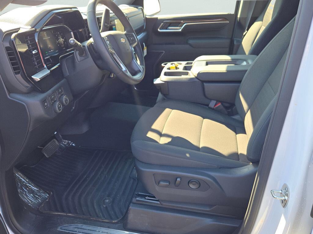 2026 Chevrolet Silverado 1500 Crew Cab Short Box 4-Wheel Drive LT 2FL