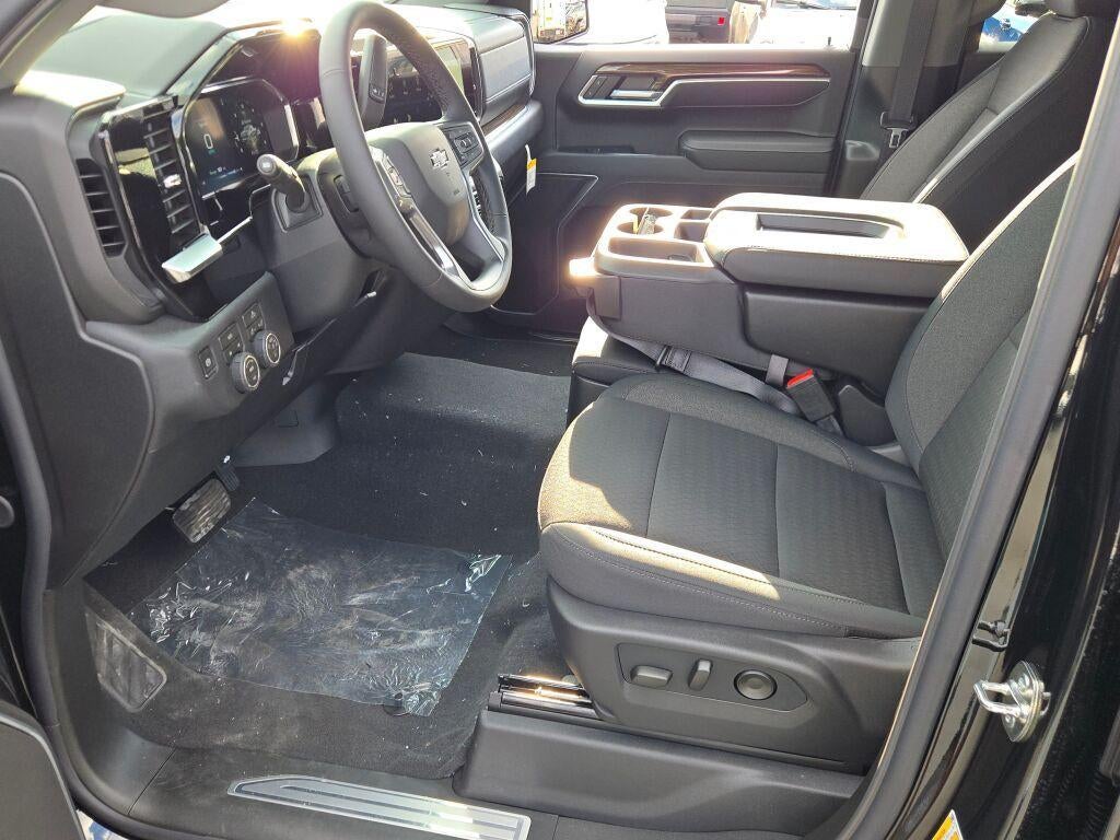 2026 Chevrolet Silverado 1500 Crew Cab Short Box 4-Wheel Drive RST