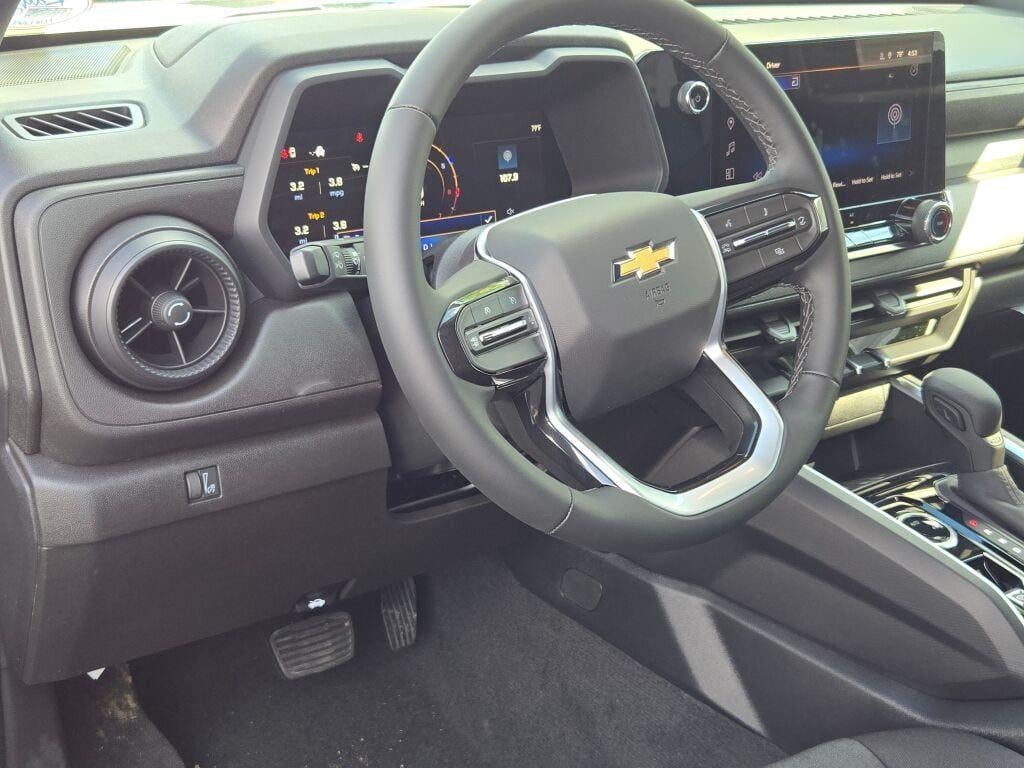 2026 Chevrolet Colorado Crew Cab Short Box 4-Wheel Drive Work Truck