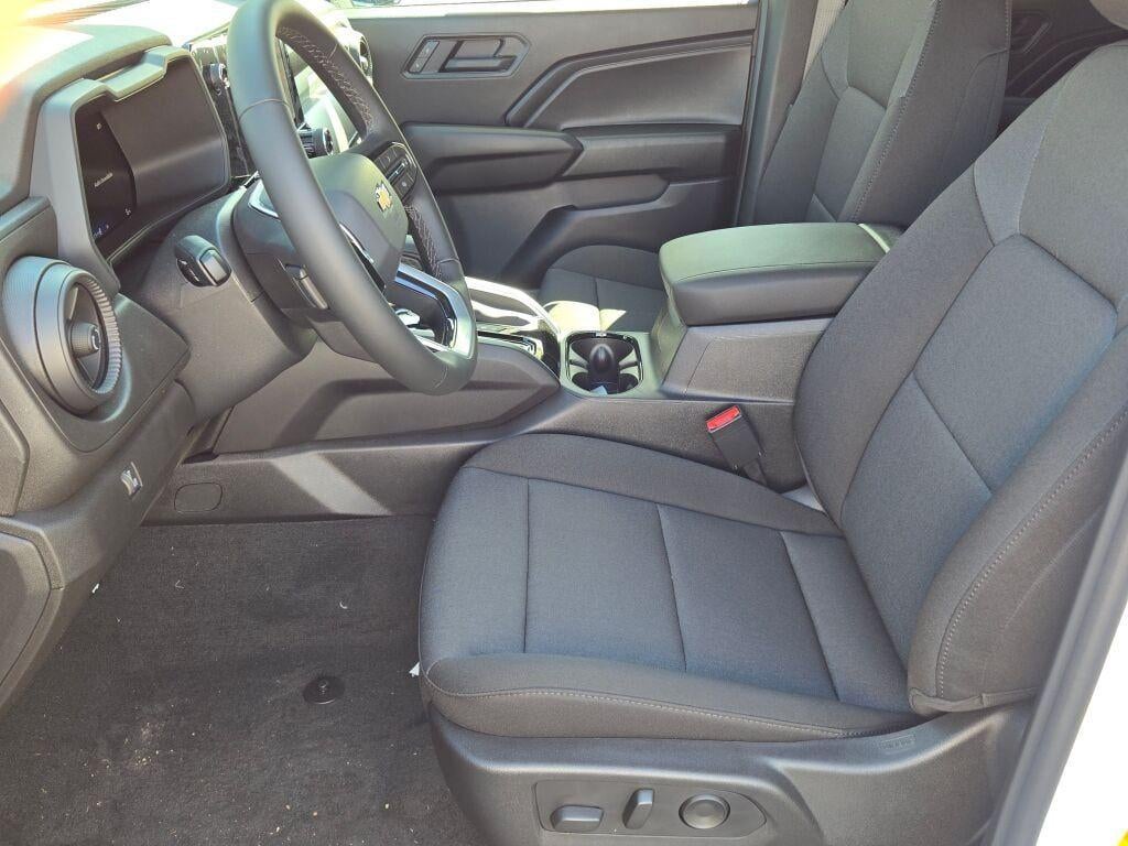2026 Chevrolet Colorado Crew Cab Short Box 4-Wheel Drive Work Truck