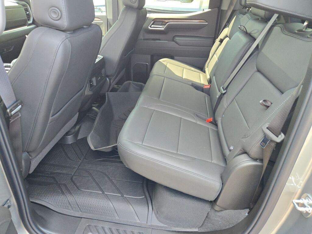 2026 Chevrolet Silverado 1500 Crew Cab Short Box 4-Wheel Drive RST