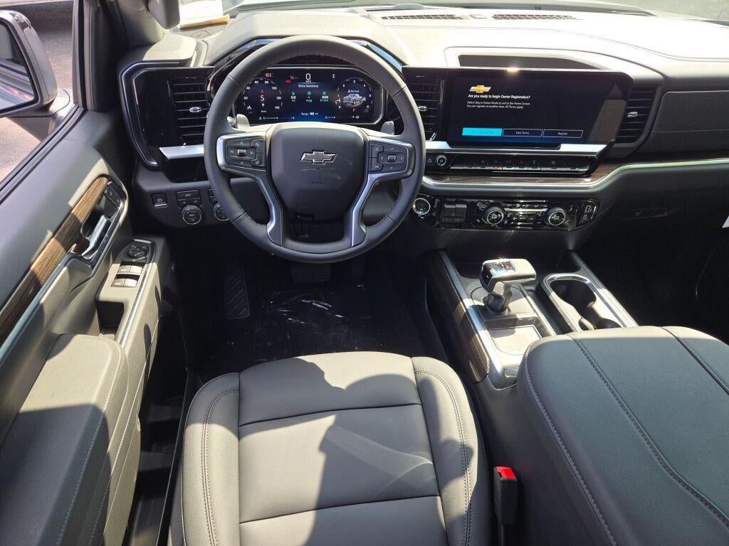 2026 Chevrolet Silverado 1500 Crew Cab Short Box 4-Wheel Drive RST