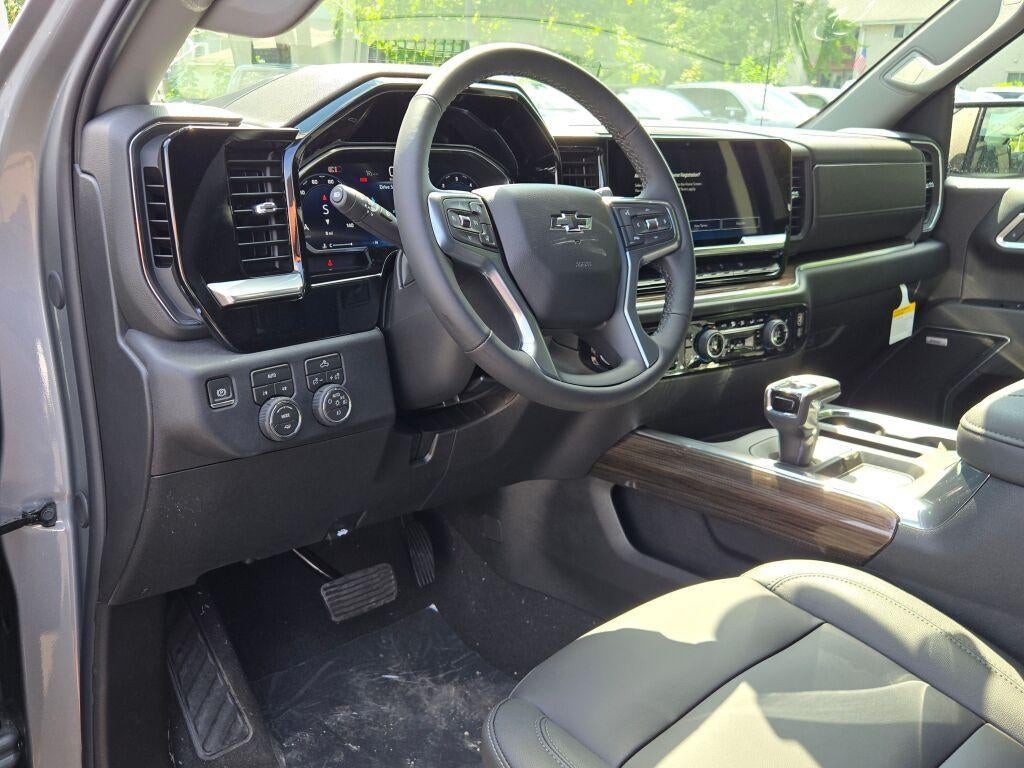 2026 Chevrolet Silverado 1500 Crew Cab Short Box 4-Wheel Drive RST