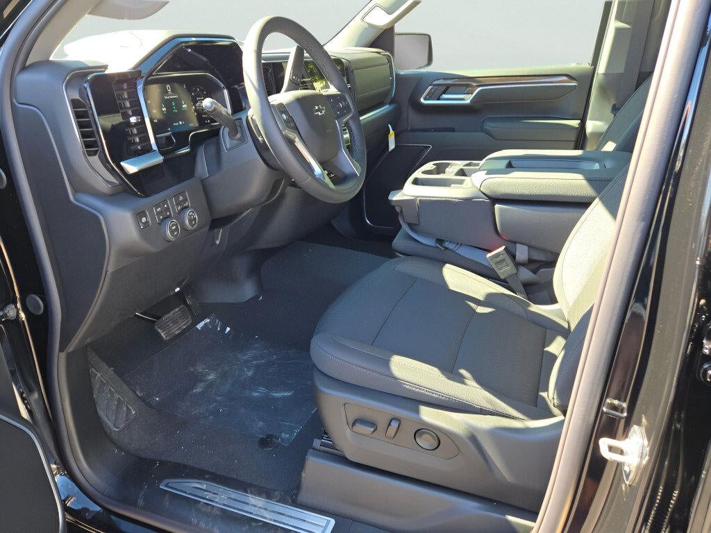 2026 Chevrolet Silverado 1500 Crew Cab Short Box 4-Wheel Drive RST
