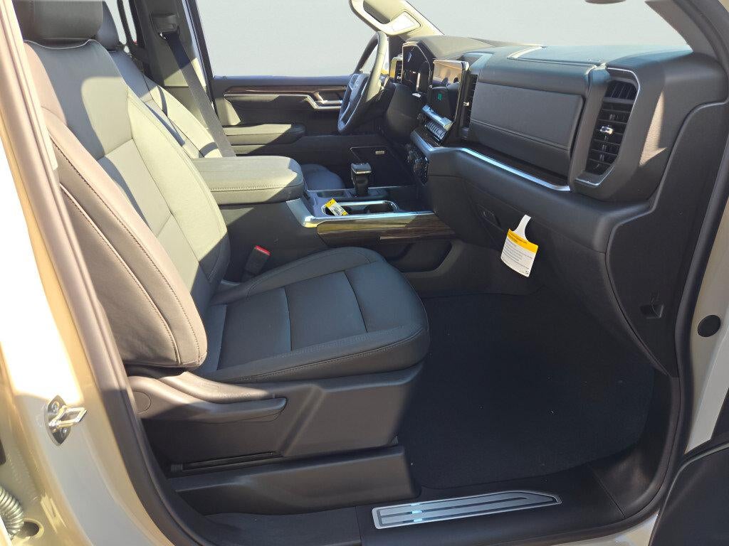 2026 Chevrolet Silverado 1500 Crew Cab Short Box 4-Wheel Drive RST