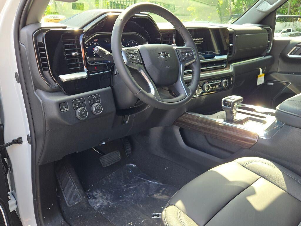 2026 Chevrolet Silverado 1500 Crew Cab Short Box 4-Wheel Drive RST